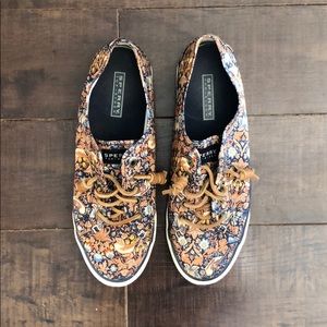 Sperry Printed Sneakers